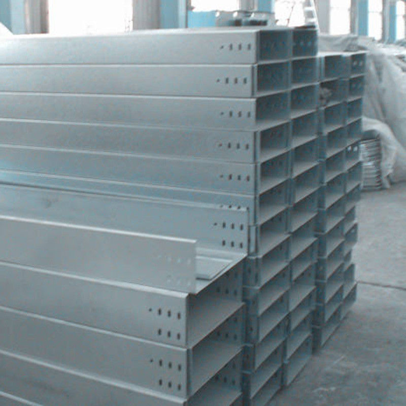 Plateau de câble à l'épreuve du feu plié verticalement et tronc de câble galvanisé à chaud pulvérisé avec plaque d'alliage d'aluminium