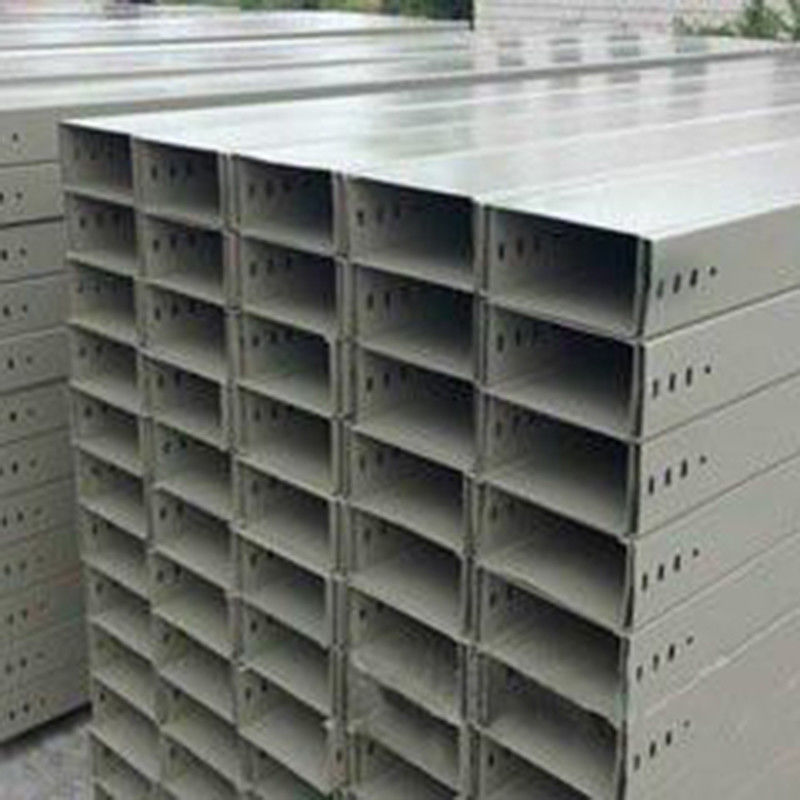 Plateau de câbles en acier inoxydable ventilé Capacité de charge élevée avec une meilleure dissipation et organisation de la chaleur