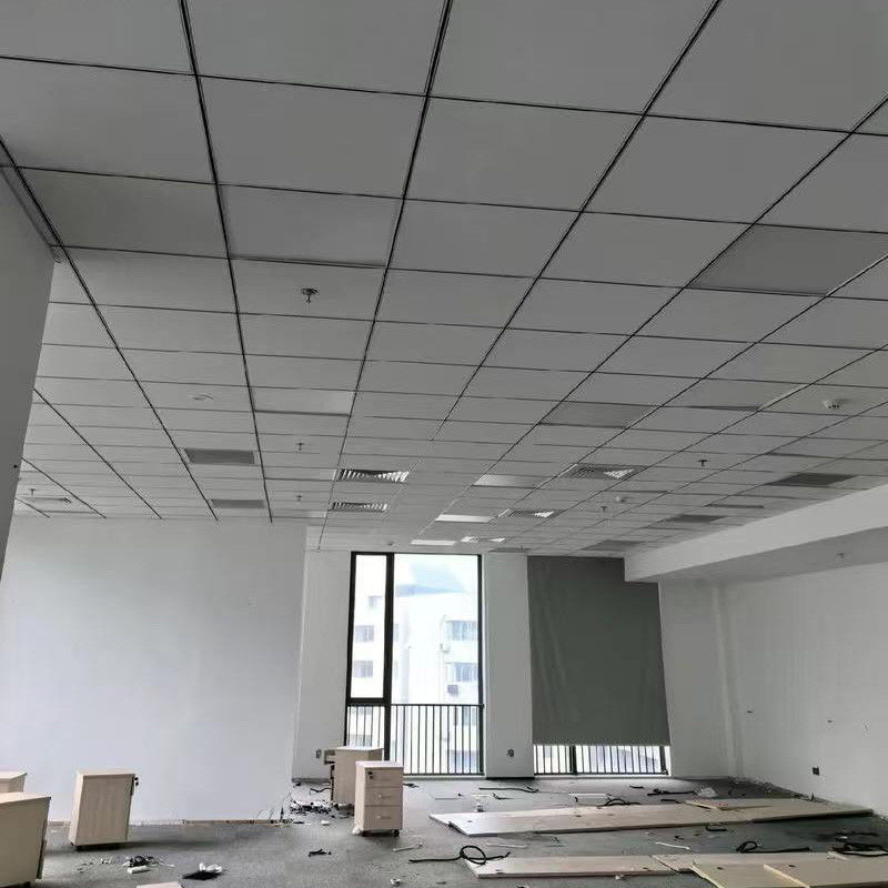Moderne 60x60 Akustik Mineralfaser Board Decken Wasserdicht Aufgehängtes Quadrat Für Krankenhaus Künstlerisch